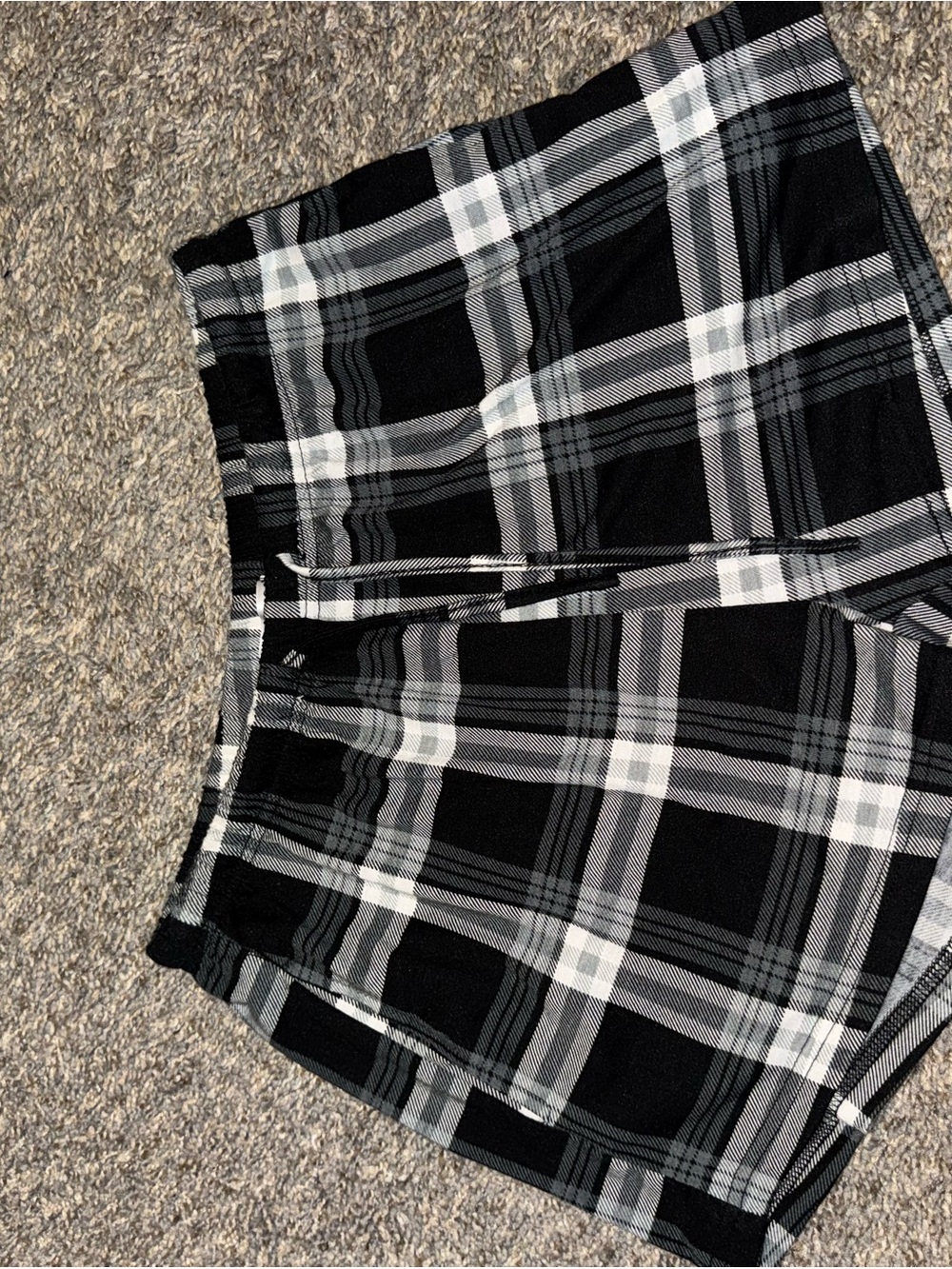 Black & White Plaid Women's Shorts -M